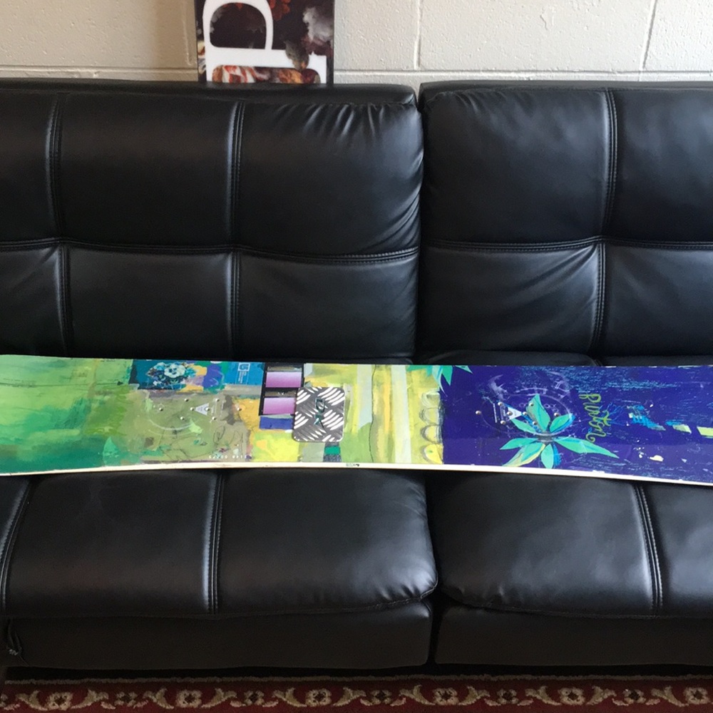 Burton womens old snowboard 148